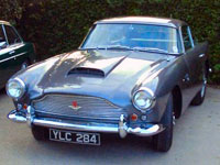 Aston Martin DB4